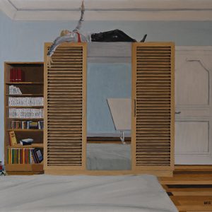 Écouter la pluie. Peinture à l'huile sur feuille de papier Canson Figueras 50 x 65 cm. Un jeune homme habillé en pantalon, chemise cravate, allongé dans une chambre au dessus d'une armoire avec un doit touchant le plafond. Dans le miroir de cette armoire on aperçoit une table à dessin d'architecte...